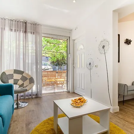 Modern Mediterranean Апартаменты
