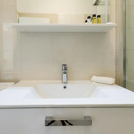 Апартаменты Modern Mediterranean