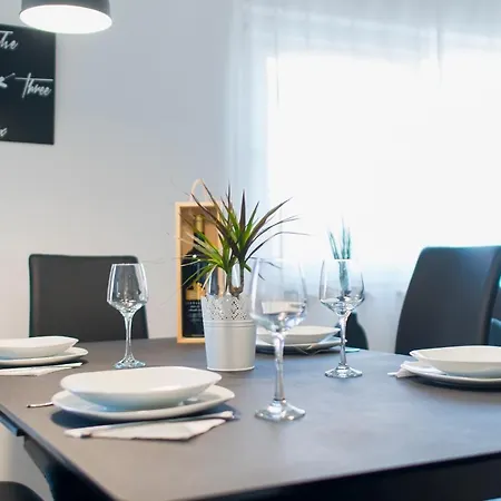 Апартаменти Modern Mediterranean