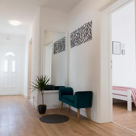 Апартаменти Modern Mediterranean