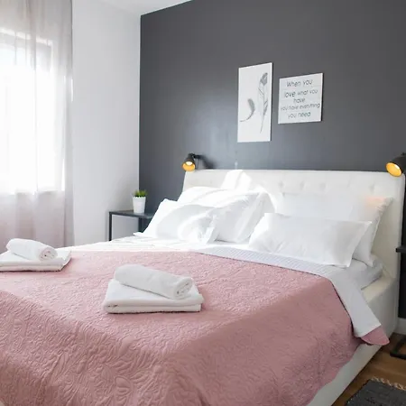 Апартаменти Modern Mediterranean Задар