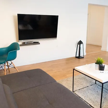 Апартаменти Modern Mediterranean