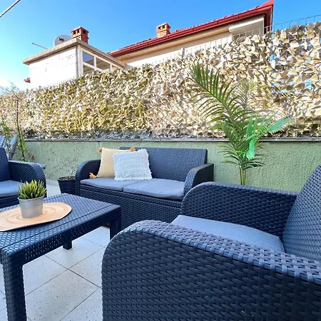 Modern Mediterranean Апартаменти Задар