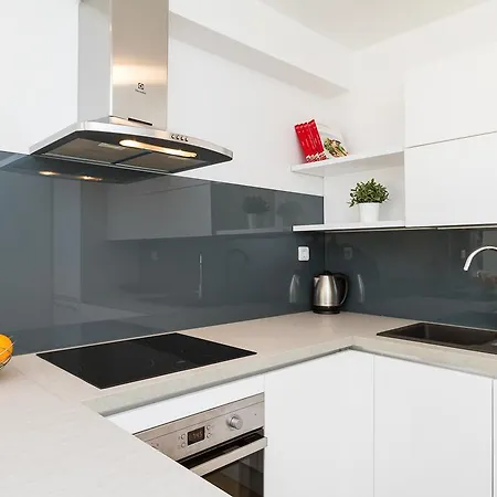 Апартаменти Modern Mediterranean